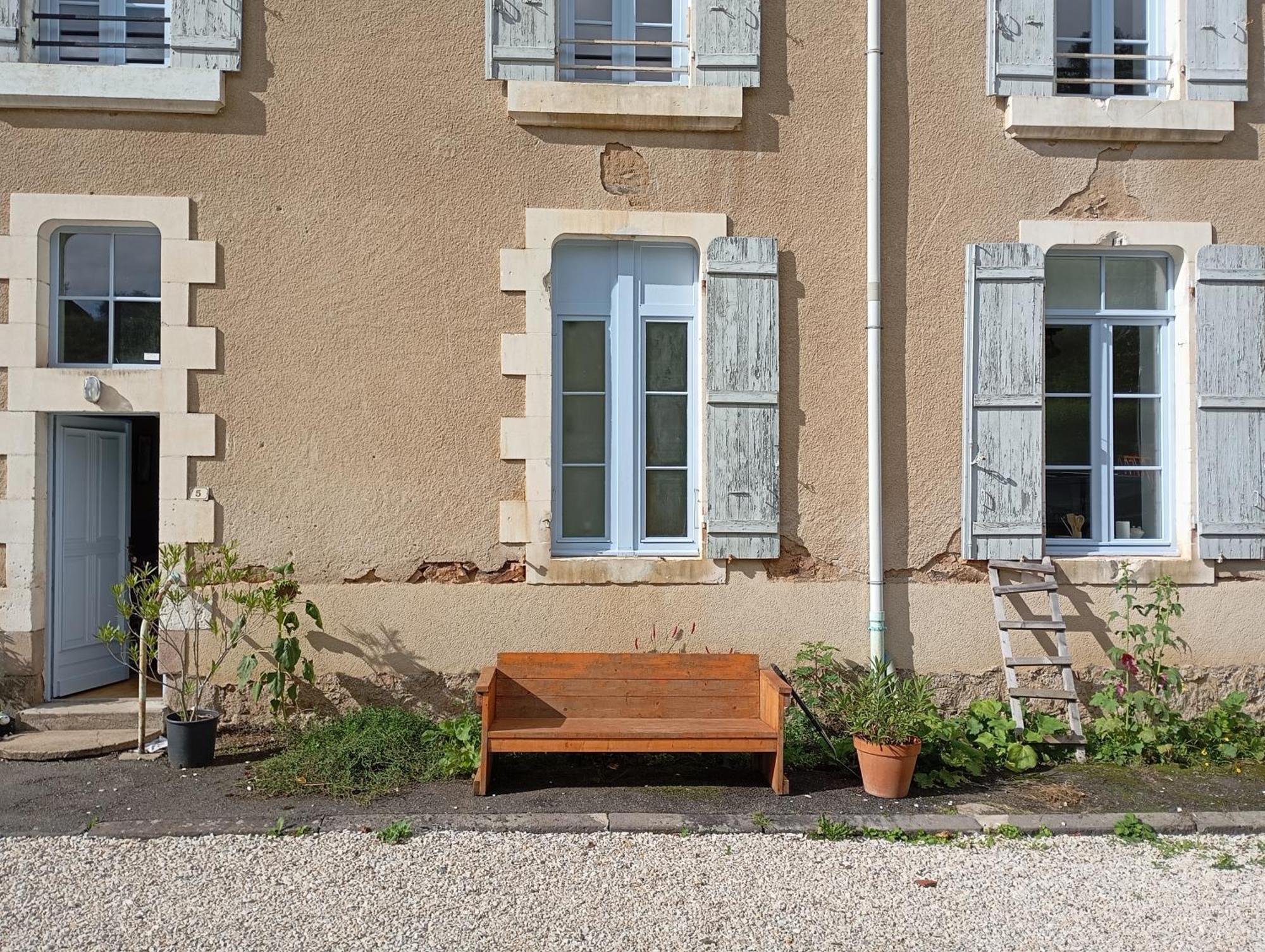 L' Ancienne Ecole Du Morvan Larochemillay Esterno foto