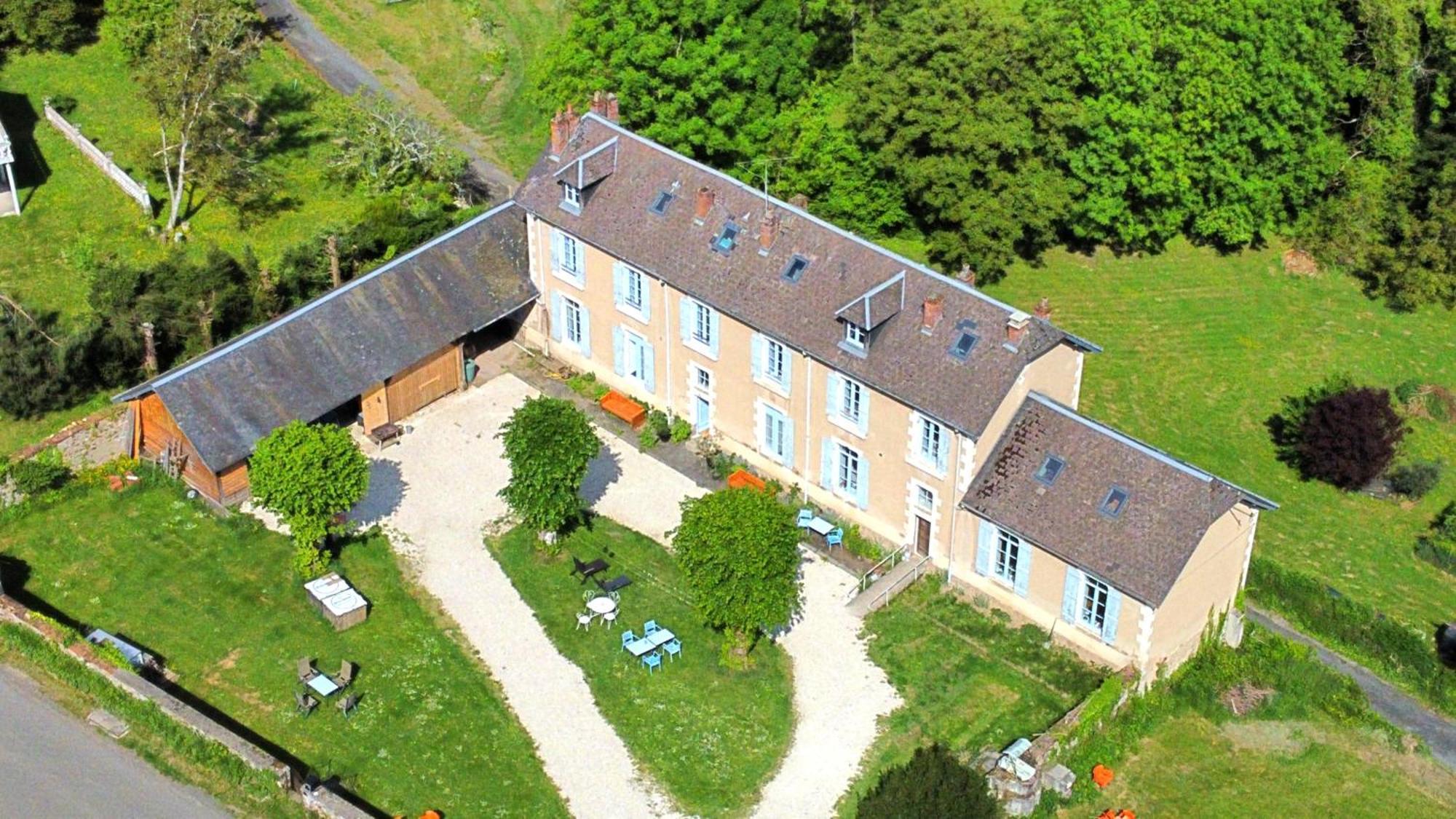 L' Ancienne Ecole Du Morvan Larochemillay Esterno foto